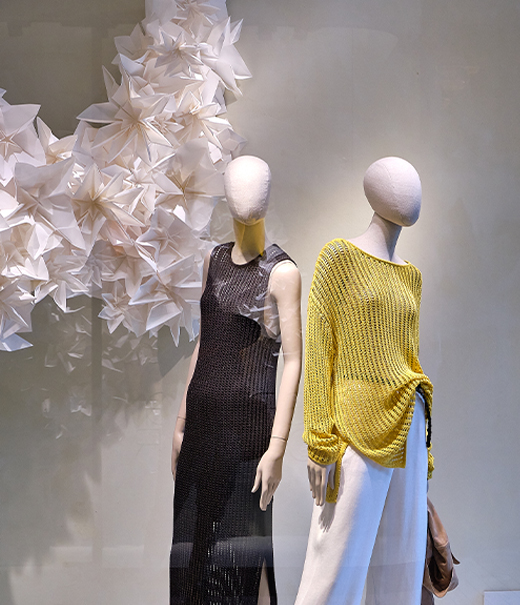 Spring's Window Display | Paper Massimo Dutti