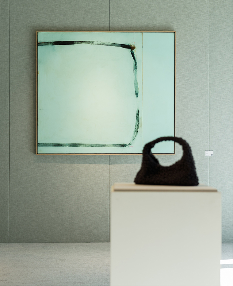 Massimo Dutti Paseo de Gracia Art in Progress Gallery Red