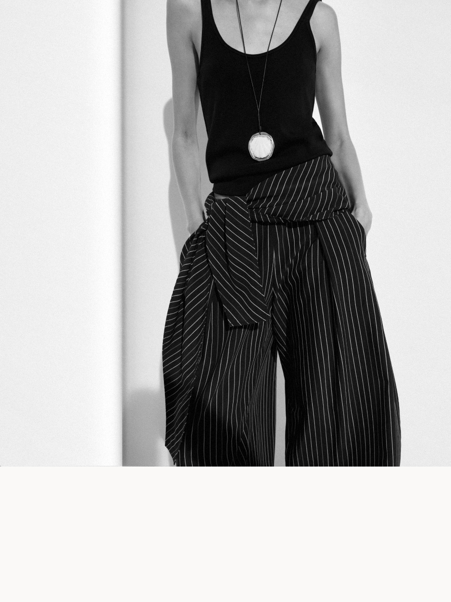 Bold black — Women Collection