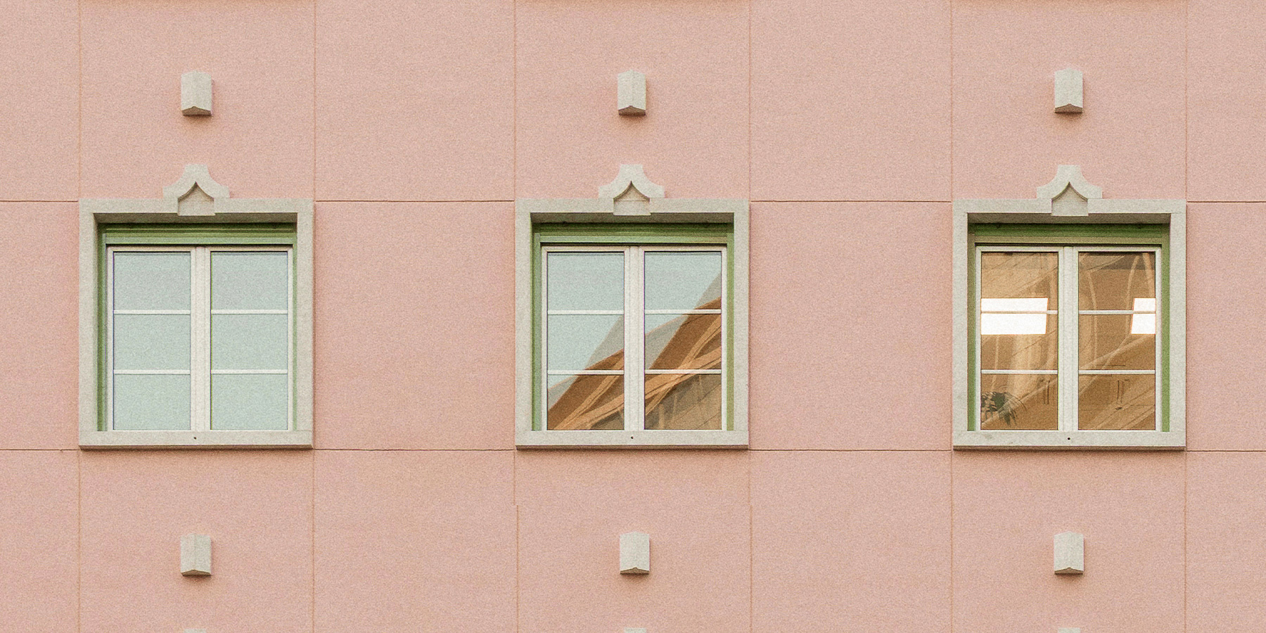 Fachada — Av. Fontes Pereira de Melo 42, Lisboa