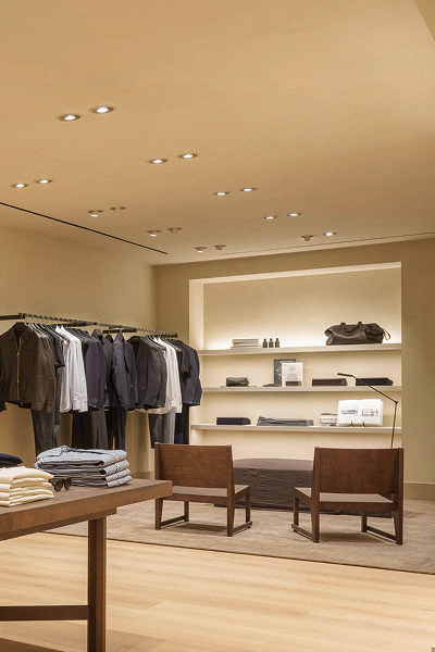 Zona de hombre — Massimo Dutti Lisboa