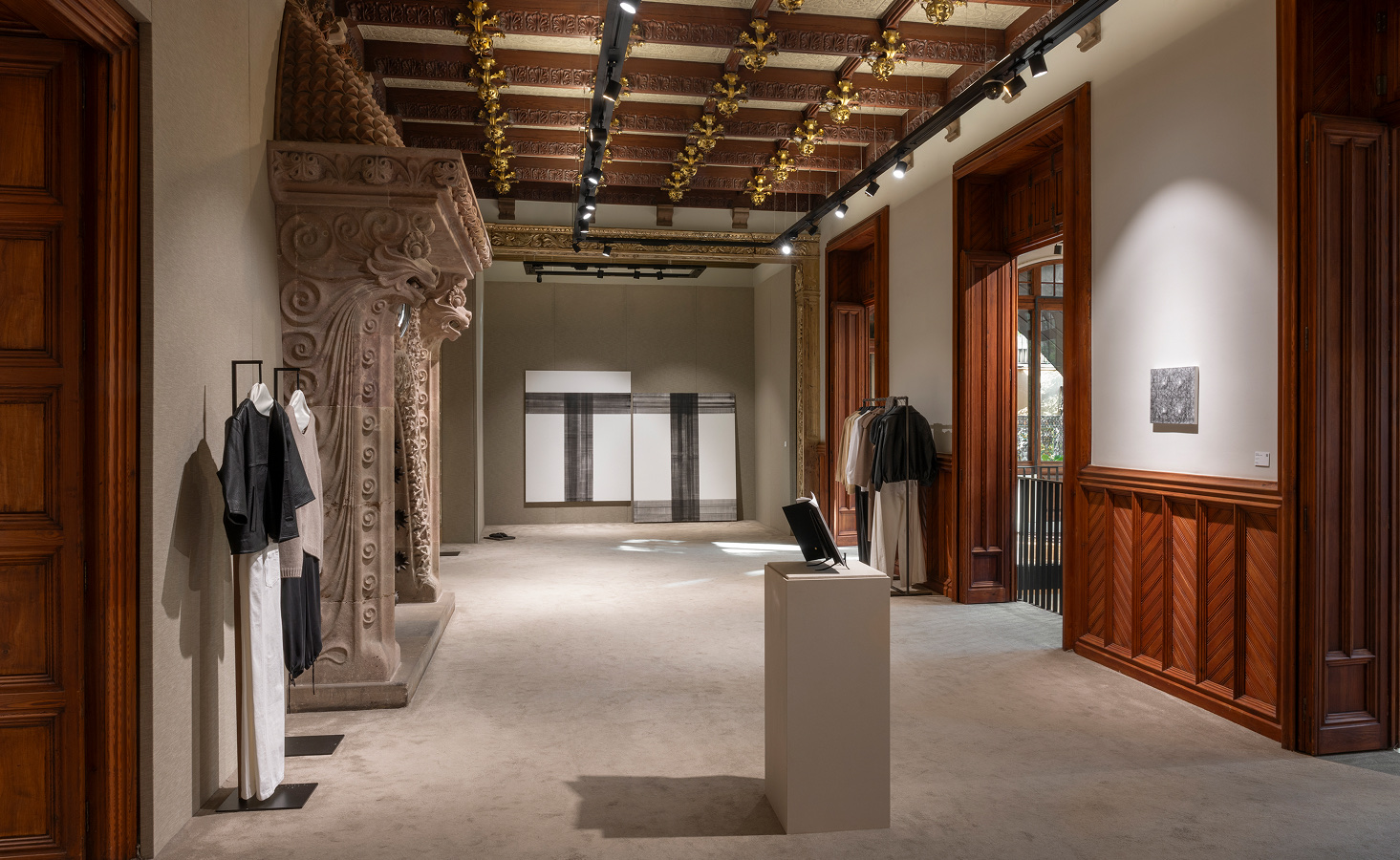 Exposición Álvaro Negro — Massimo Dutti Passeig de Gràcia