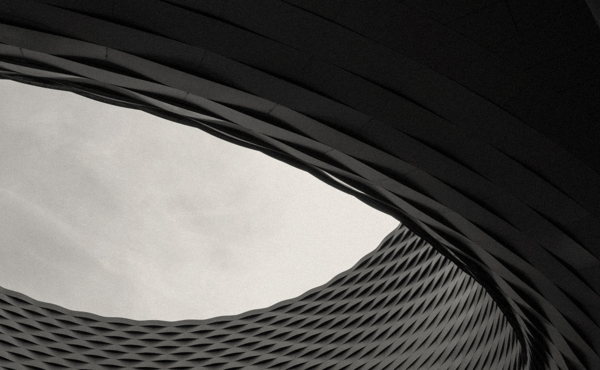 Detalle de la fachada de la Messe de Basilea — Massimo Dutti Basilea
