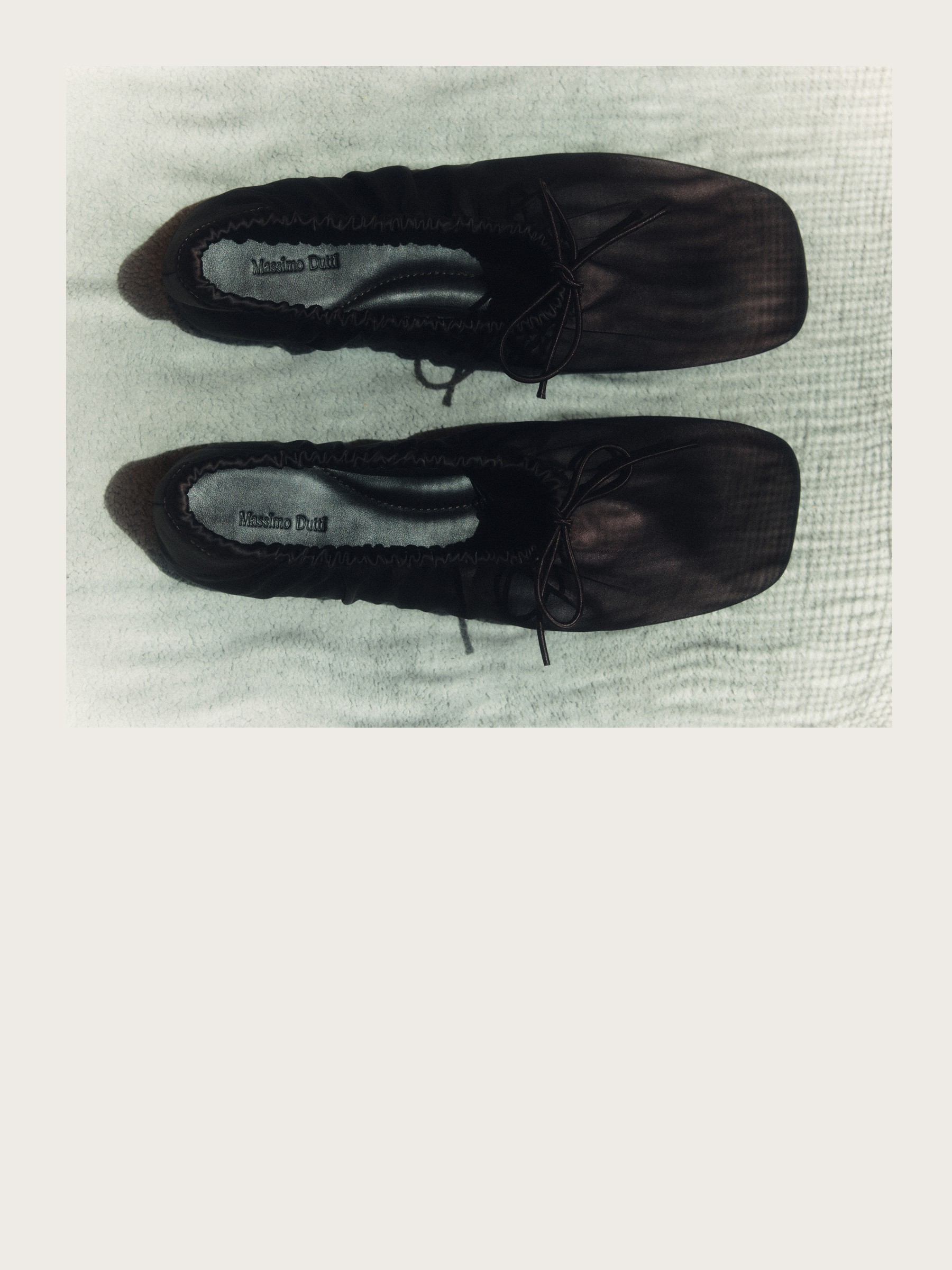 Satin ballet flats with bow on canvas — Massimo Dutti