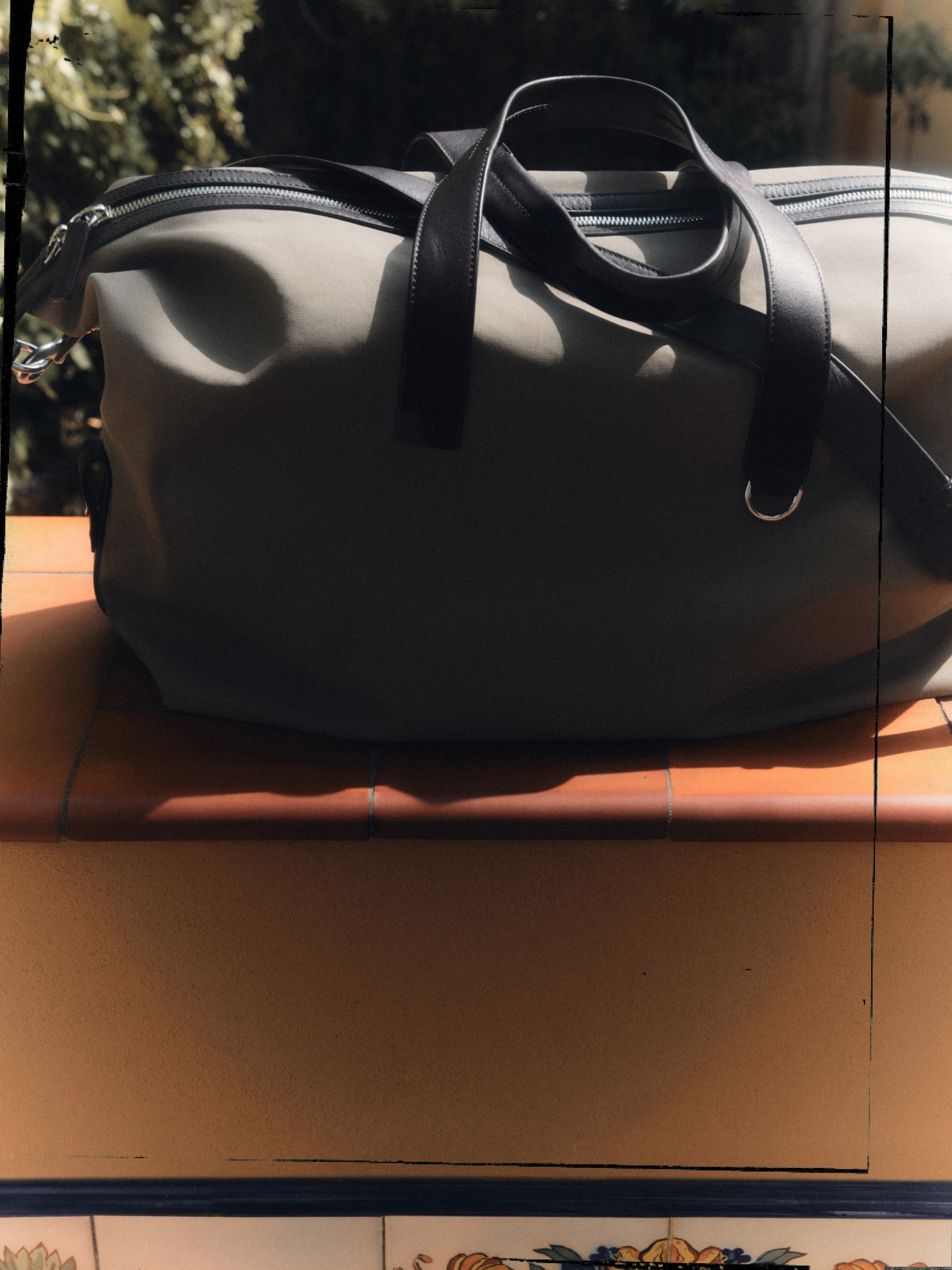 Bolso de viaje con detalle en piel napa — Massimo Dutti