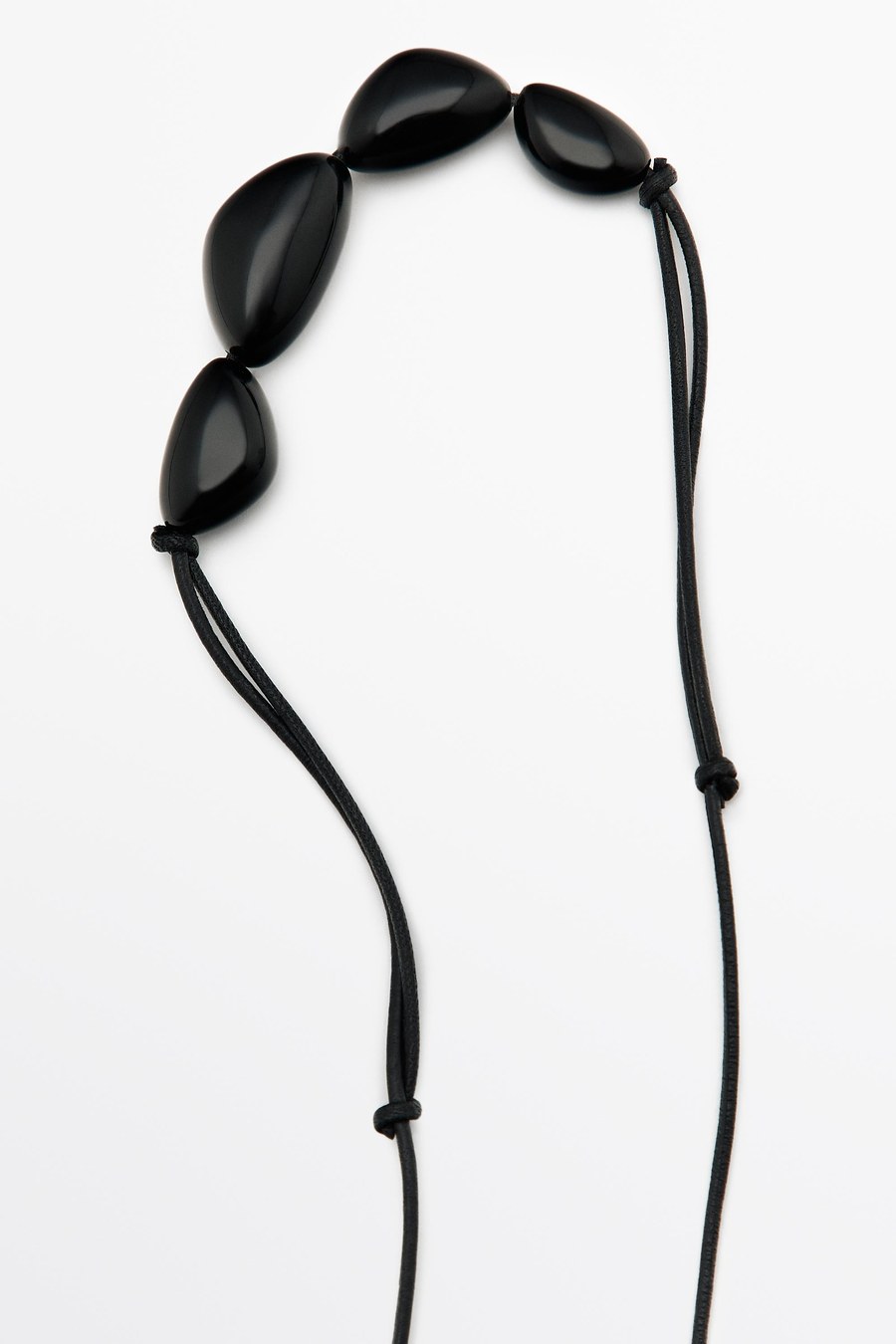 Black gemstone necklace — Massimo Dutti Summer Nights
