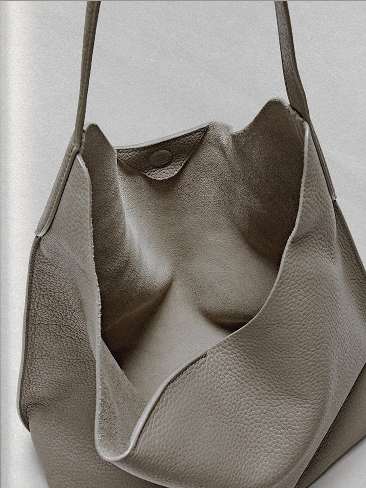 Nappa leather interior of the Medium Boho bag with magnetic fastening — Massimo Dutti