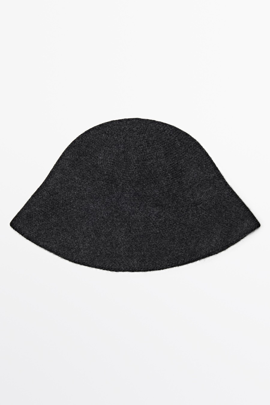 Knitted bucket hat — Massimo Dutti Fall Treasures