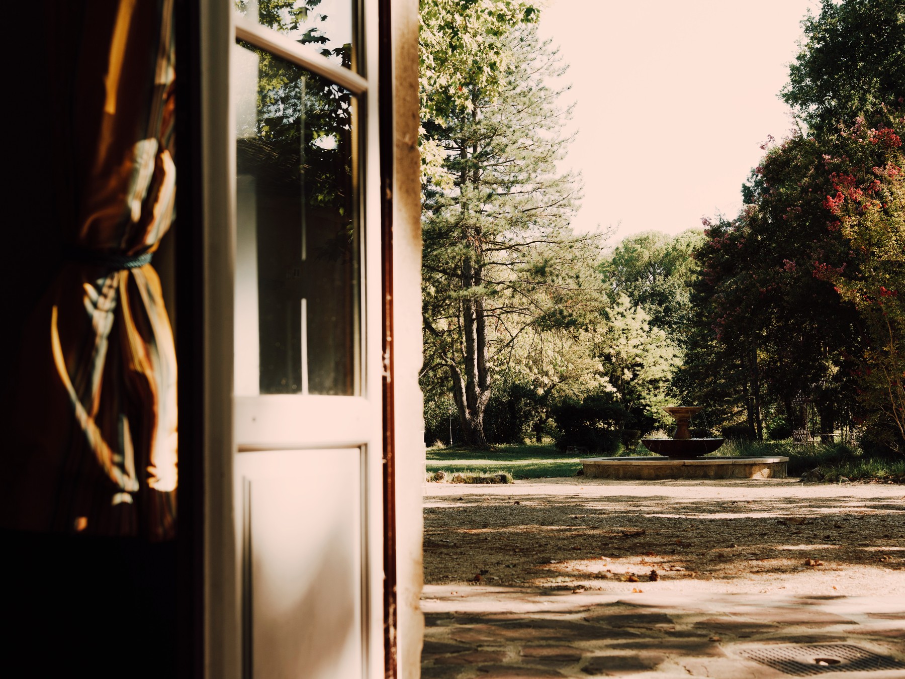 Door open onto a Provençal garden in fall — Massimo Dutti Fall Treasures