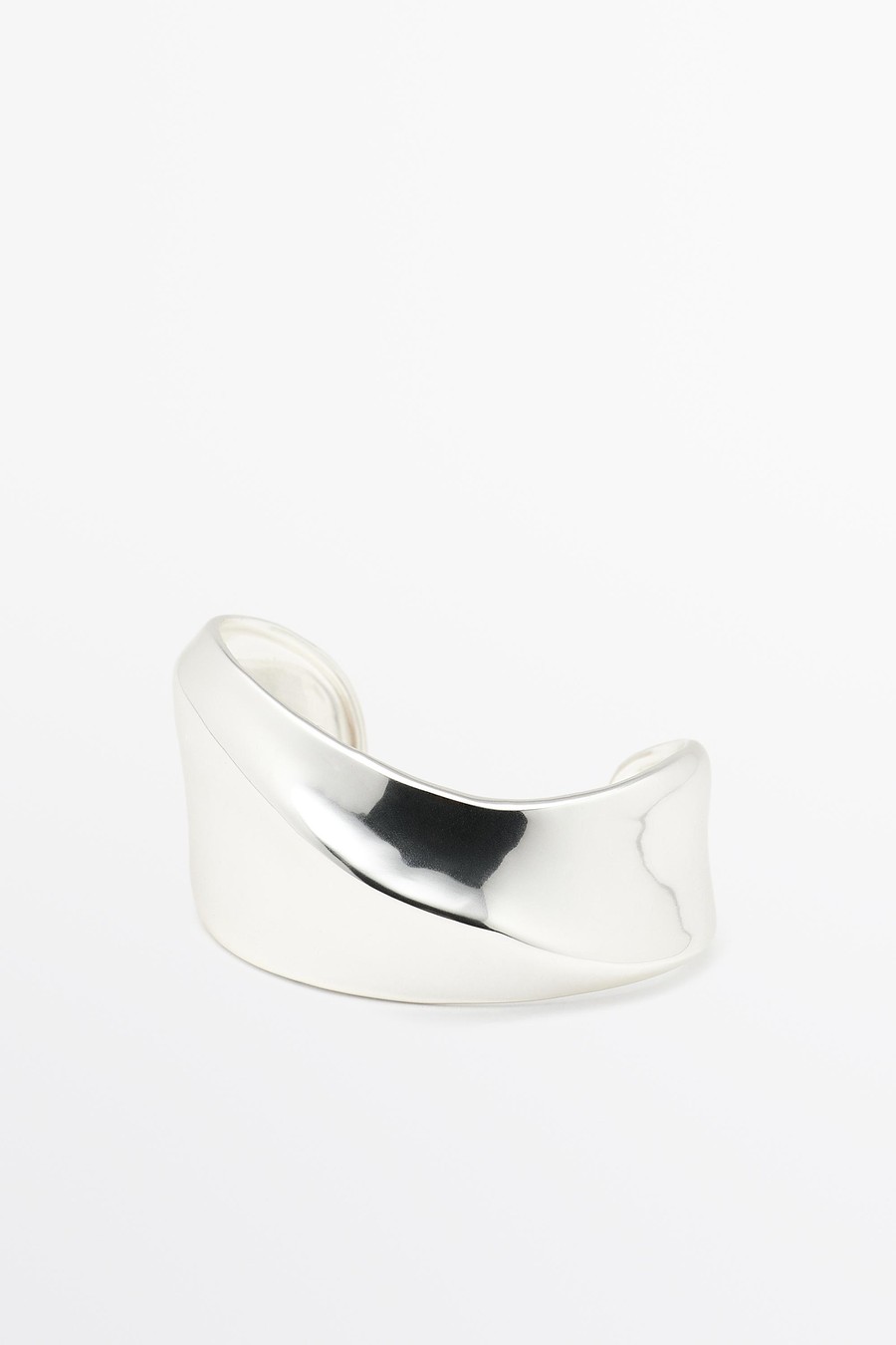 Silver-tone sculptural wave bracelet — Massimo Dutti Fall Treasures