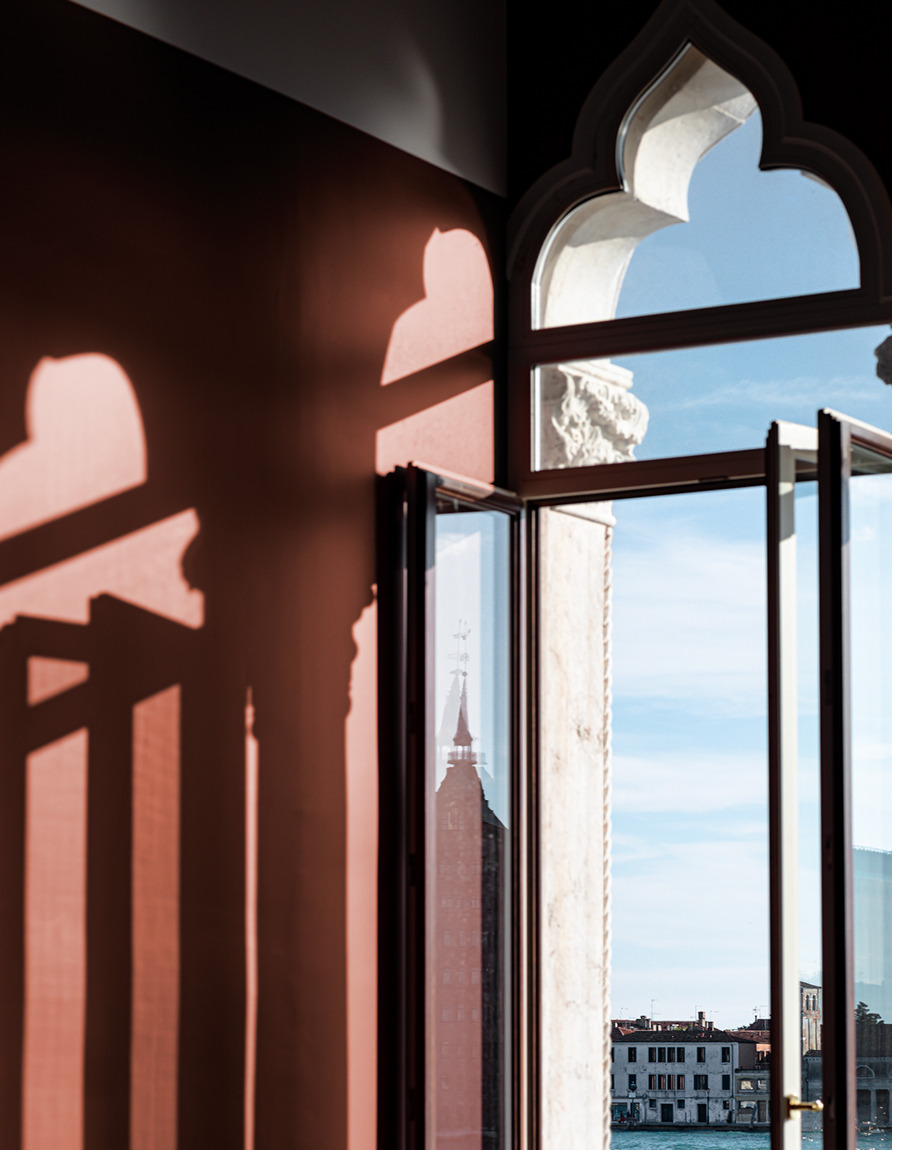 Open Venetian window over the Giudecca Canal — Il Palazzo Experimental