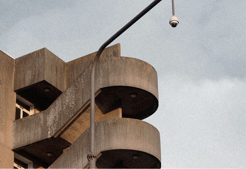 Curved concrete balconies of the Barbican — Massimo Dutti London Fashion Week