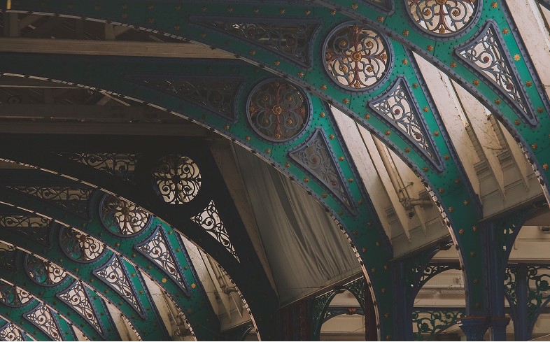 Painted ironwork of Covent Garden market — Massimo Dutti London Fashion Week