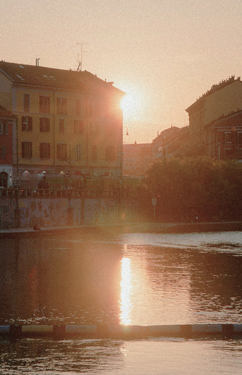 Sunset over the water of the Darsena — Massimo Dutti Milan Fashion Week