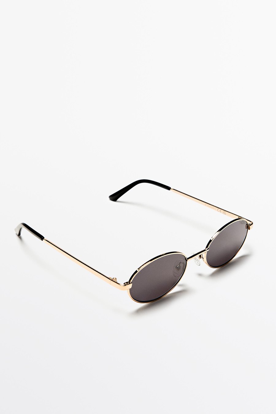 Oval metal sunglasses — Massimo Dutti Milan Fashion Week
