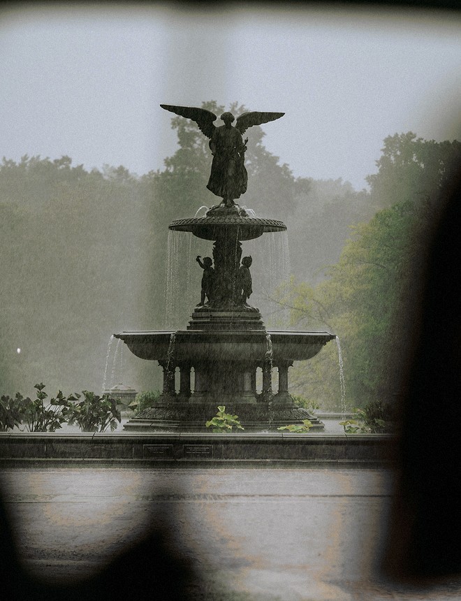 The angel of Bethesda Fountain among the greenery — Massimo Dutti NY Fashion Week