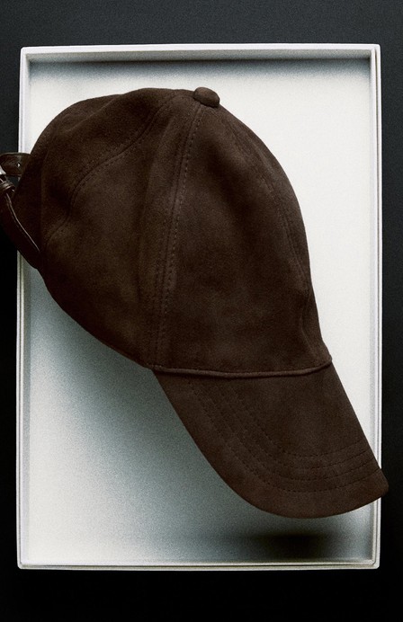 Brown cap in a box — Massimo Dutti Puffer Jackets