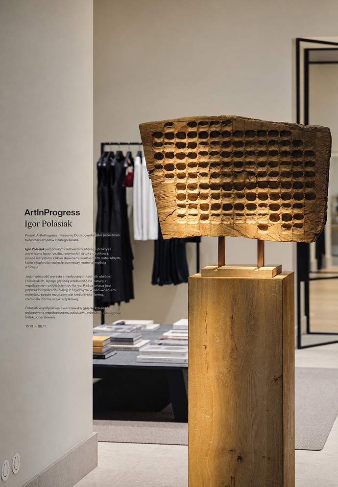 Igor Polasiak artwork on display at the Westfield Arkadia store — Massimo Dutti Warsaw