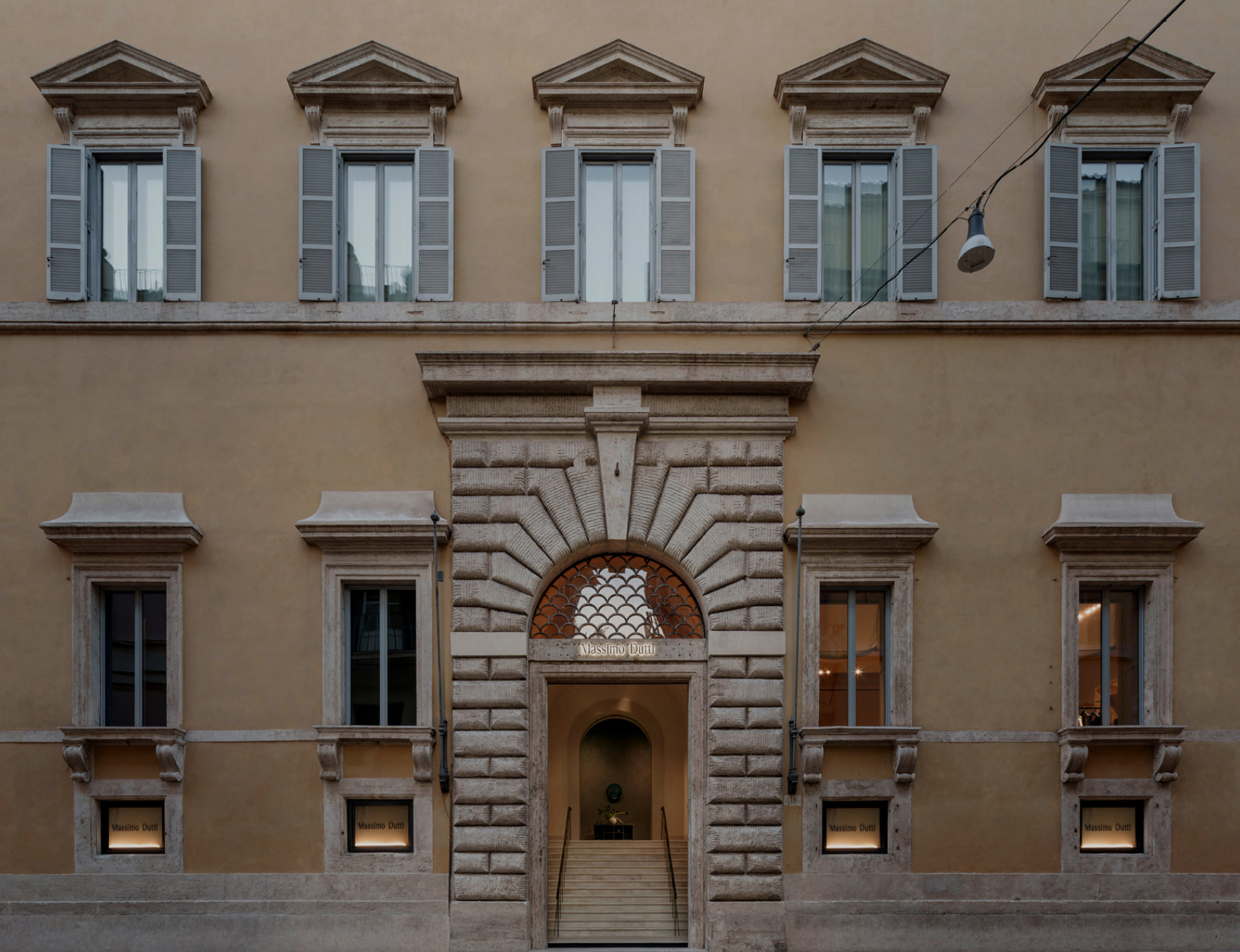 Opening Roma, Via del Corso 418.