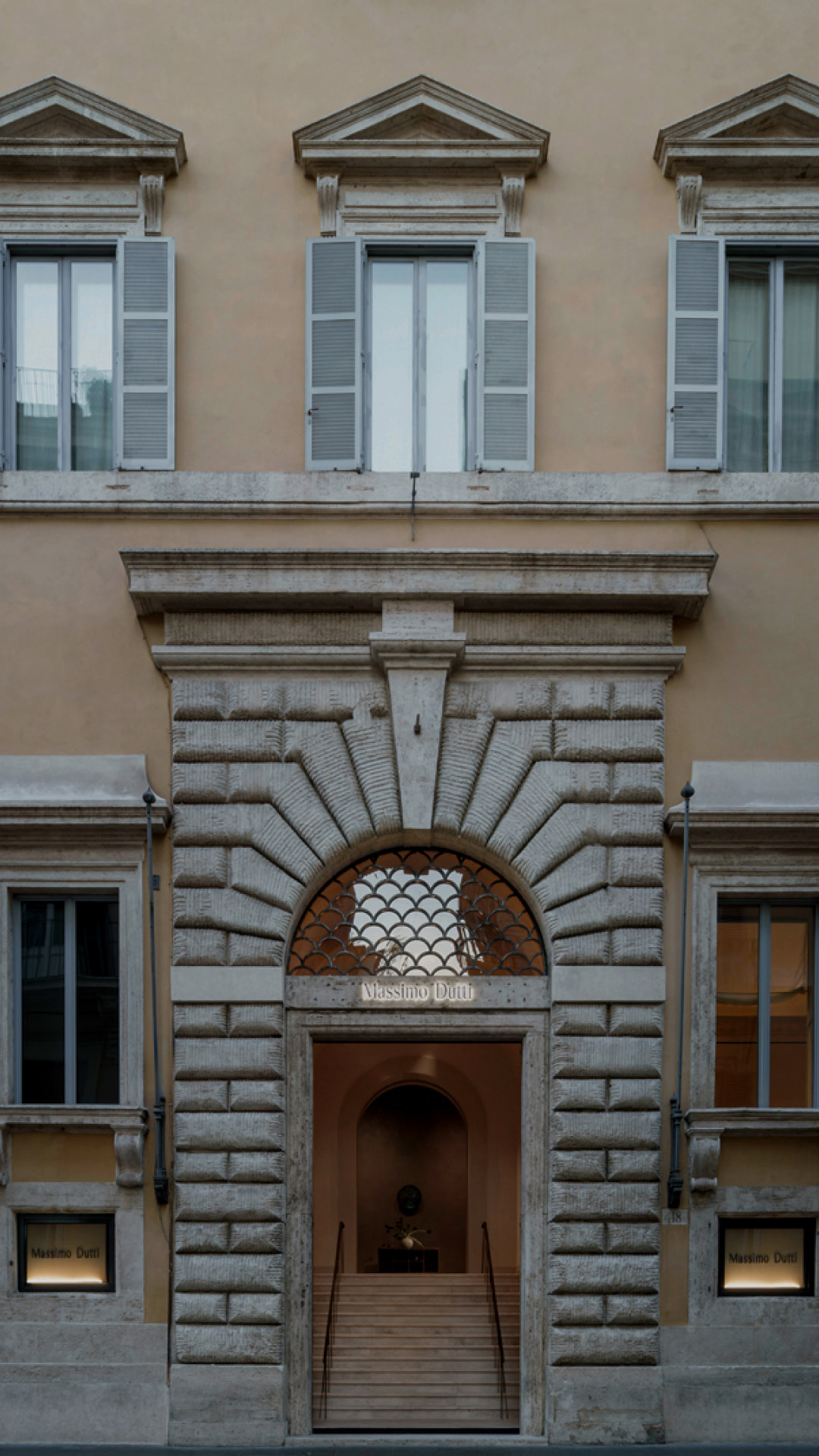 Opening Roma, Via del Corso 418.
