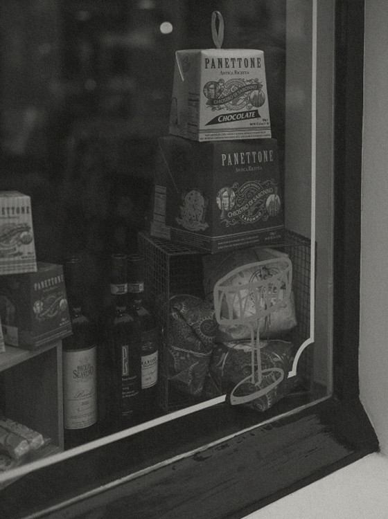 Window of a food shop in Rome